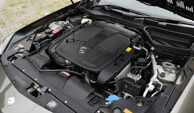 <strong>Mercedes-Benz SLK350 BlueEFFICIENCY｜メルセデス・ベンツ SLK350 ブルーエフィシエンシー</strong>　3.5リッターV型6気筒DOHCエンジン