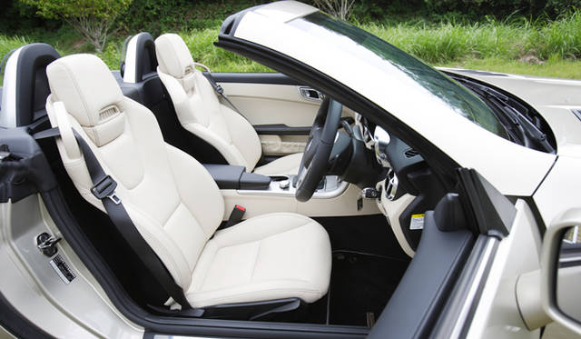 <strong>Mercedes-Benz SLK200 BlueEFFICIENCY｜メルセデス・ベンツ SLK200 ブルーエフィシエンシー</strong>