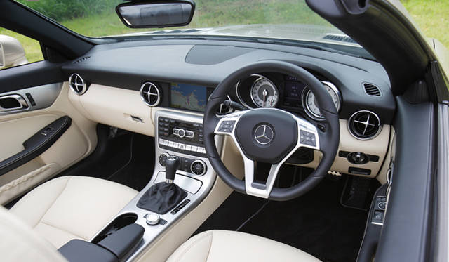 <strong>Mercedes-Benz SLK200 BlueEFFICIENCY｜メルセデス・ベンツ SLK200 ブルーエフィシエンシー</strong>