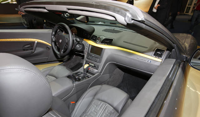 <strong>MASERATI GranCabrio FENDI│マセラティ グランカブリオ フェンディ</strong>