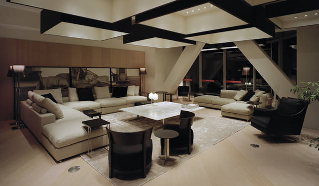 <strong>FLEXFORM│待望のショールームが南青山にオープン！</strong>