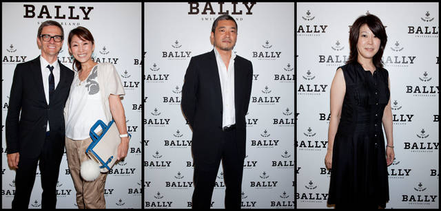 <strong>BALLY｜バリー</strong>　左から、バリーCEO バーント・ハートコーンとジャーナリストSAKURAさん、コンデナスト・パブリケーションズ・ジャパン 代表取締役社長 北田 淳さん、『VOGUE JAPAN』編集長 渡辺三津子さん。