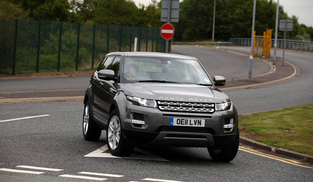 <strong>RANGEROVER EVOQUE｜レンジローバー イヴォーク</strong>