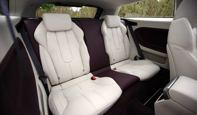 <strong>RANGEROVER EVOQUE｜レンジローバー イヴォーク</strong>