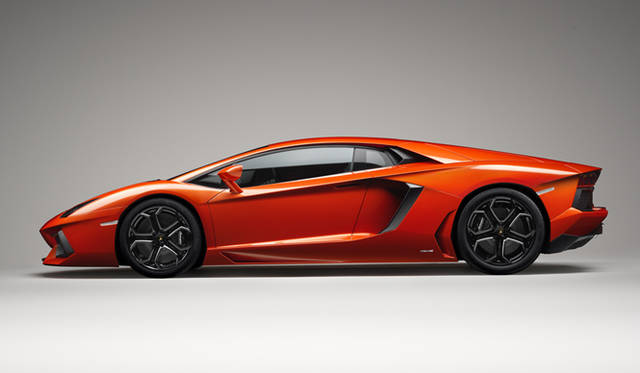 <strong>Lamborghini Aventador LP 700-4｜ランボルギーニ アヴェンタドール LP 700-4</strong>