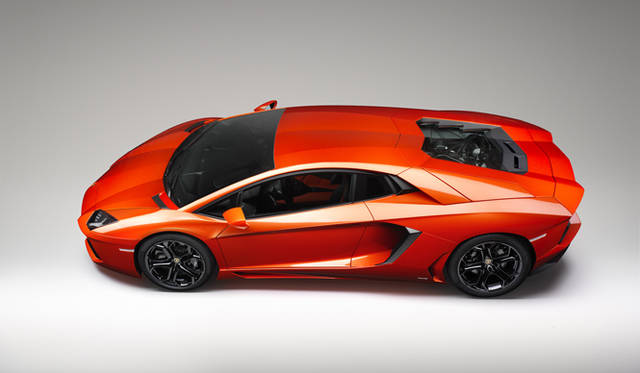 <strong>Lamborghini Aventador LP 700-4｜ランボルギーニ アヴェンタドール LP 700-4</strong>