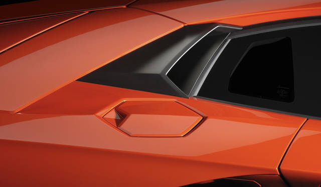 <strong>Lamborghini Aventador LP 700-4｜ランボルギーニ アヴェンタドール LP 700-4</strong>