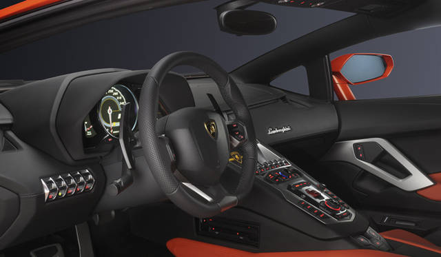 <strong>Lamborghini Aventador LP 700-4｜ランボルギーニ アヴェンタドール LP 700-4</strong>