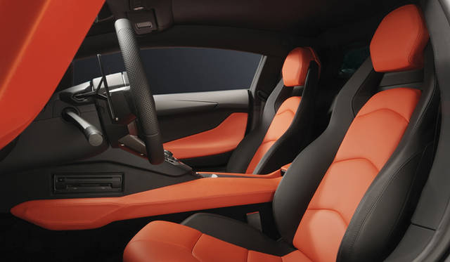 <strong>Lamborghini Aventador LP 700-4｜ランボルギーニ アヴェンタドール LP 700-4</strong>