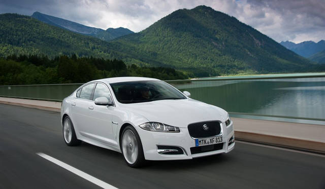 <strong>Jaguar XF│ジャガー XF</strong>