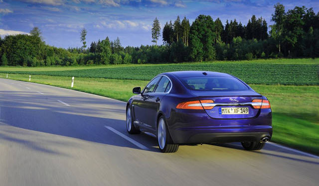 <strong>Jaguar XF│ジャガー XF</strong>