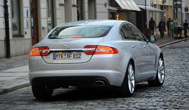 <strong>Jaguar XF│ジャガー XF</strong>