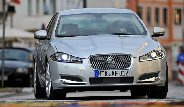 <strong>Jaguar XF│ジャガー XF</strong>