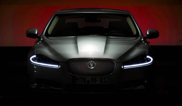 <strong>Jaguar XF│ジャガー XF</strong>