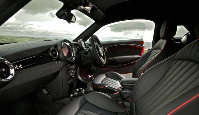 <strong>MINI Coupe｜ミニ クーぺ</strong>　