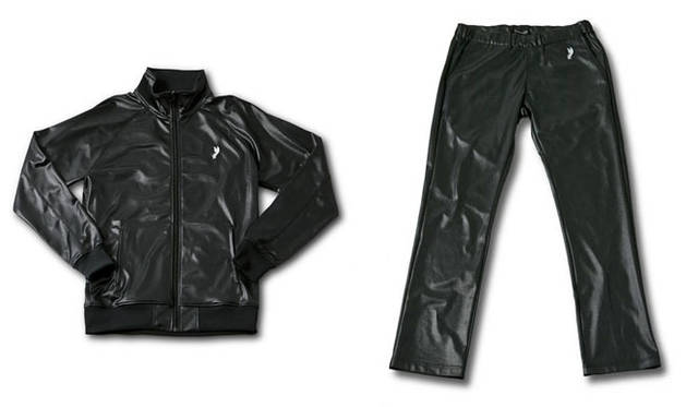 <strong>WHEREABOUTS｜ウエアラバウツ</strong>　2011-12秋冬コレクション　左／ジャージーブルゾン1万2600円、右／イージーパンツ1万500円