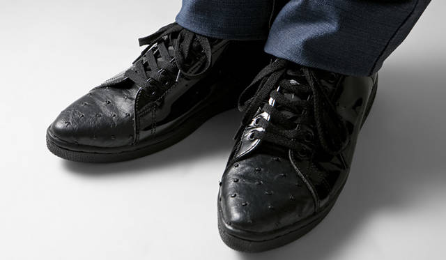 <strong>WHEREABOUTS｜ウエアラバウツ</strong>　2011-12秋冬コレクション　パテントレザースニーカー4万5150円