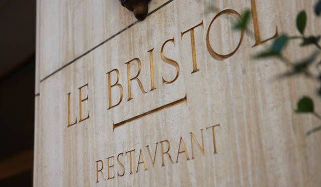 <strong>フランス｜ル・ブリストル</strong>　1925年創業の名門。栄えある「パラス」に認定され、その称号がくわわることに。