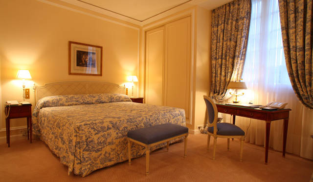 <strong>フランス｜ル・ブリストル</strong>　2009年の新館拡張工事により21の客室と5つのスイートがくわわった。