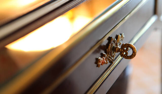 <strong>フランス｜ル・ブリストル</strong>　パリのエレガンス、パラスの品格が細部に宿る。