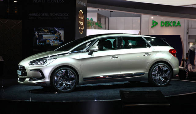 <strong>CITROEN DS5｜シトロエン DS5</strong>
