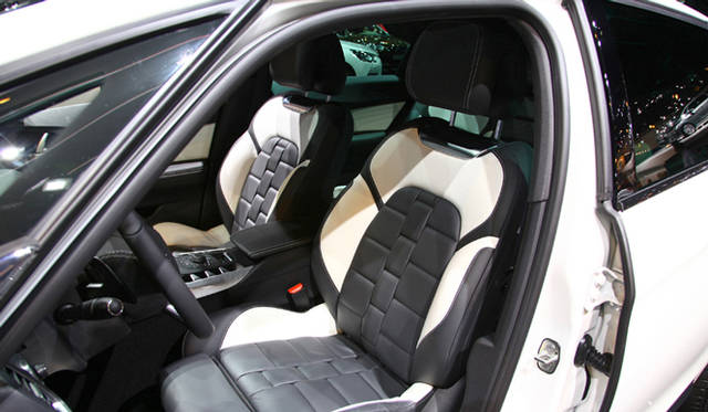 <strong>CITROEN DS5｜シトロエン DS5</strong>