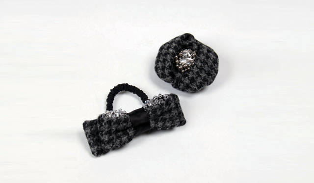 <strong>三越伊勢丹×ユナイテッドアローズ</strong>｜LUDLOW（ラドロー）　左からヘアゴム、ヘアピン　各1万1550円