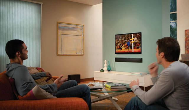 <strong>BOSE｜ボーズ</strong>　「CineMate®1 SR digital home theater speaker system」　壁掛け設置イメージ