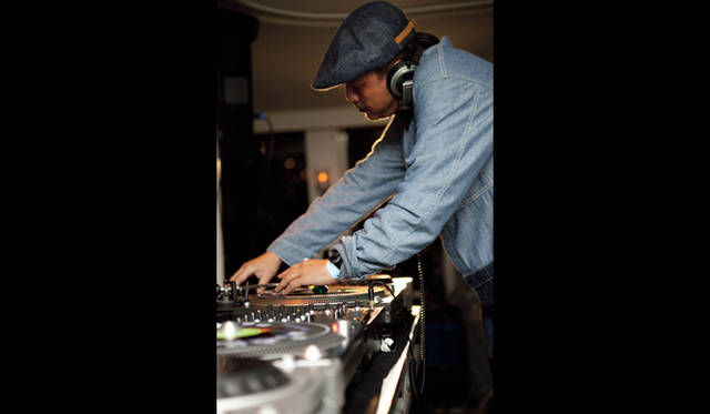 <strong>OCEANUS presents　夜ジャズ　URBAN CRUISE EDITION</strong>　MURO