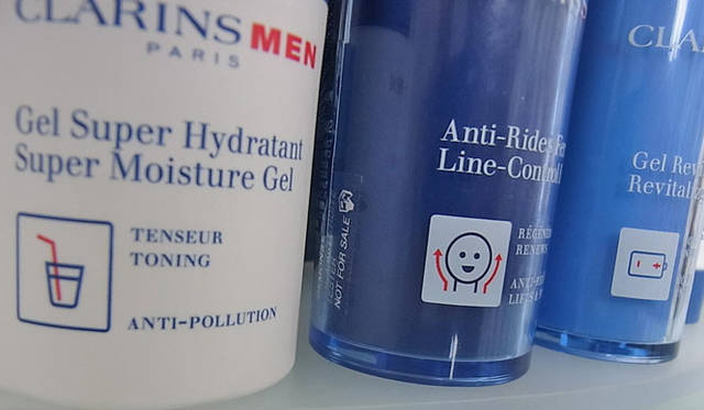 <strong>SAKURA｜第17回 トレンドをさりげなく取り入れたビューティギフト</strong>　「クラランス メン」メン ベストコレクション コフレ(11月18日限定発売)