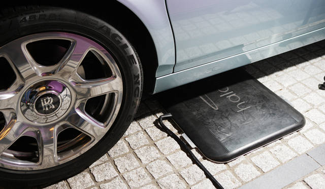 <strong>ROLLS-ROYCE 102EX-PHANTOM EXPERIMENTAL ELECTRIC｜ロールス・ロイス 102EX ファントム・エクスペリメンタル・エレクトリック</strong>