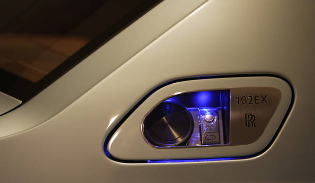 <strong>ROLLS-ROYCE 102EX-PHANTOM EXPERIMENTAL ELECTRIC｜ロールス・ロイス 102EX ファントム・エクスペリメンタル・エレクトリック</strong>