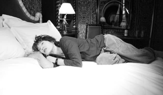 <strong>Jane Birkin sings Serge Gainsbourg“VIA JAPAN”</strong>