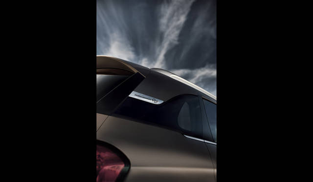 <strong>CITROEN C4 Aircross｜シトロエン C4 エアクロス</strong>