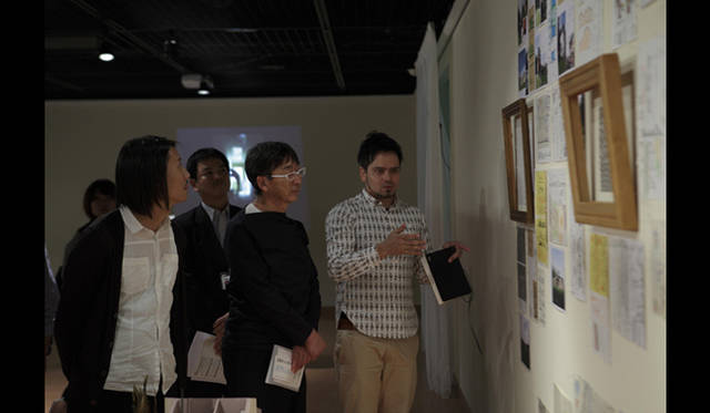 <strong>AAF通信｜U-30 記念シンポジウムI　開催レポート</strong><br />瀬戸口洋哉ドミニク 「島と梅の家 / Samsonow の村」<br />Photo by Satoshi Shigeta ©Nacasa&Partners.Inc.