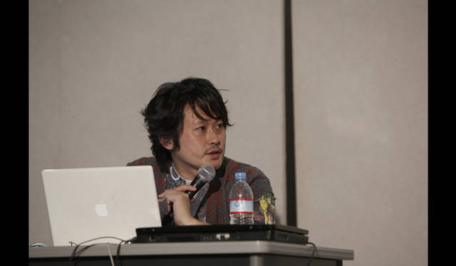 <strong>AAF通信｜U-30 記念シンポジウムI　開催レポート</strong><br />ゲスト建築家によるプレゼンテーション　五十嵐淳氏。<br />Photo by Satoshi Shigeta ©Nacasa&Partners.Inc.