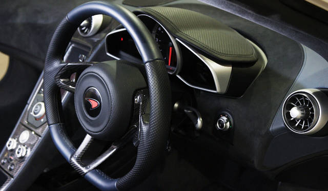 <strong>McLaren MP4-12C｜マクラーレン MP4-12C</strong>