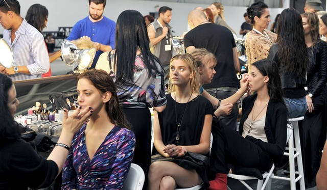 <strong>DIESEL BLACK GOLD｜ディーゼル ブラック ゴールド</strong>　「DIESEL BLACK GOLD」SPRING SUMMER 2012　バックステージ