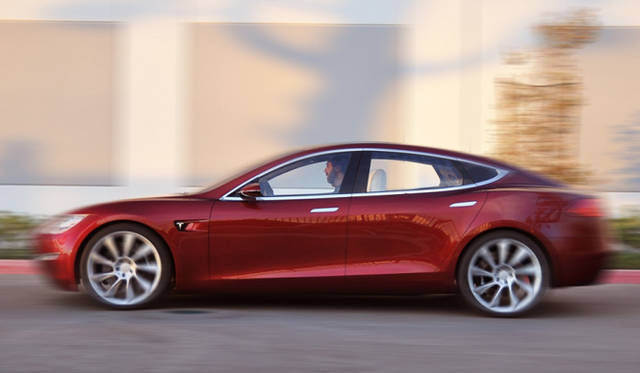 <strong>TESLA model S｜テスラ モデルS</strong>