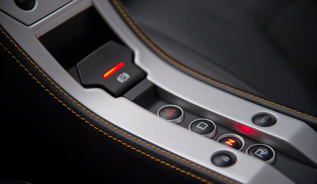 <strong>McLaren MP4-12C｜マクラーレン MP4 12C</strong>