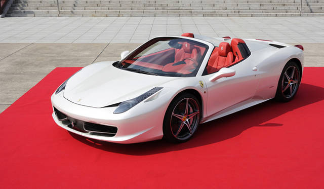 <strong>Ferrari 458 SPIDER│フェラーリ 458 スパイダー</strong>