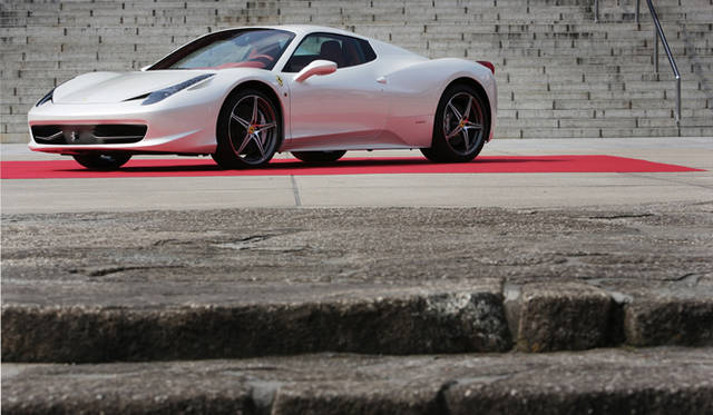 <strong>Ferrari 458 SPIDER│フェラーリ 458 スパイダー</strong>