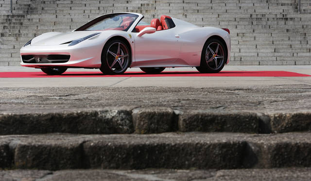 <strong>Ferrari 458 SPIDER│フェラーリ 458 スパイダー</strong>