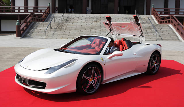 <strong>Ferrari 458 SPIDER│フェラーリ 458 スパイダー</strong>