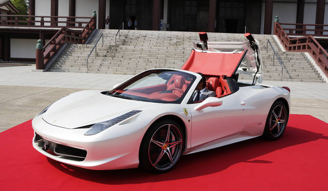 <strong>Ferrari 458 SPIDER│フェラーリ 458 スパイダー</strong>
