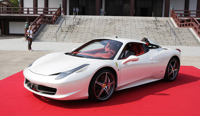 <strong>Ferrari 458 SPIDER│フェラーリ 458 スパイダー</strong>