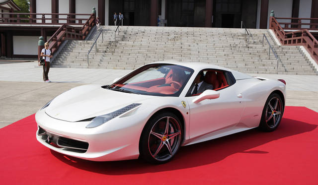 <strong>Ferrari 458 SPIDER│フェラーリ 458 スパイダー</strong>