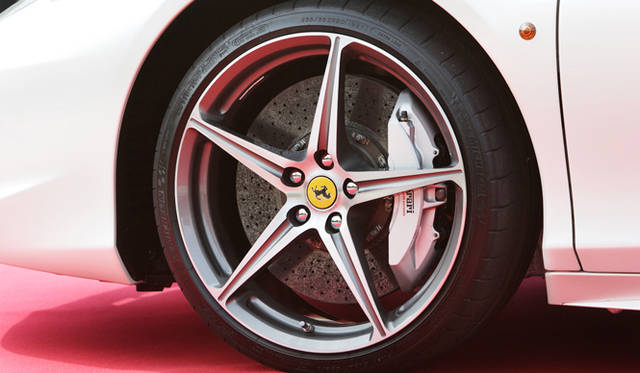 <strong>Ferrari 458 SPIDER│フェラーリ 458 スパイダー</strong>