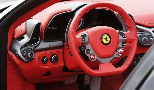 <strong>Ferrari 458 SPIDER│フェラーリ 458 スパイダー</strong>