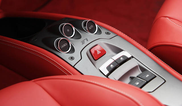 <strong>Ferrari 458 SPIDER│フェラーリ 458 スパイダー</strong>